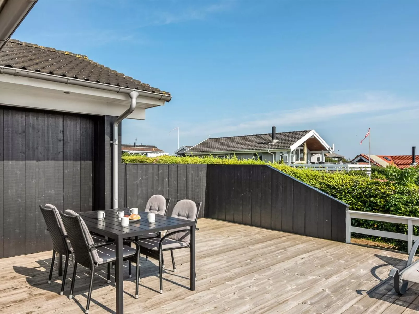 "Maj" - 150m from the sea-Draußen