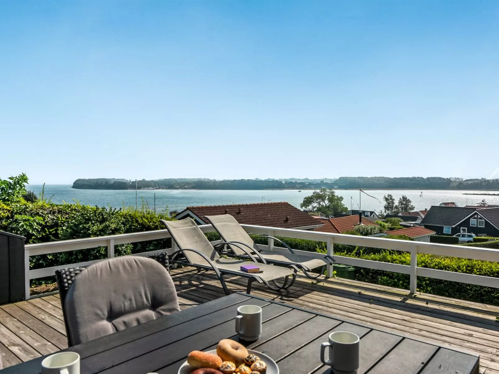 "Maj" - 150m from the sea-Draußen