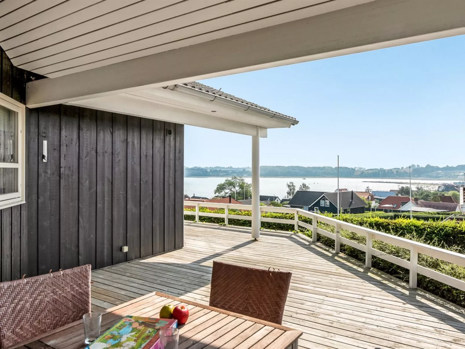 "Maj" - 150m from the sea-Draußen
