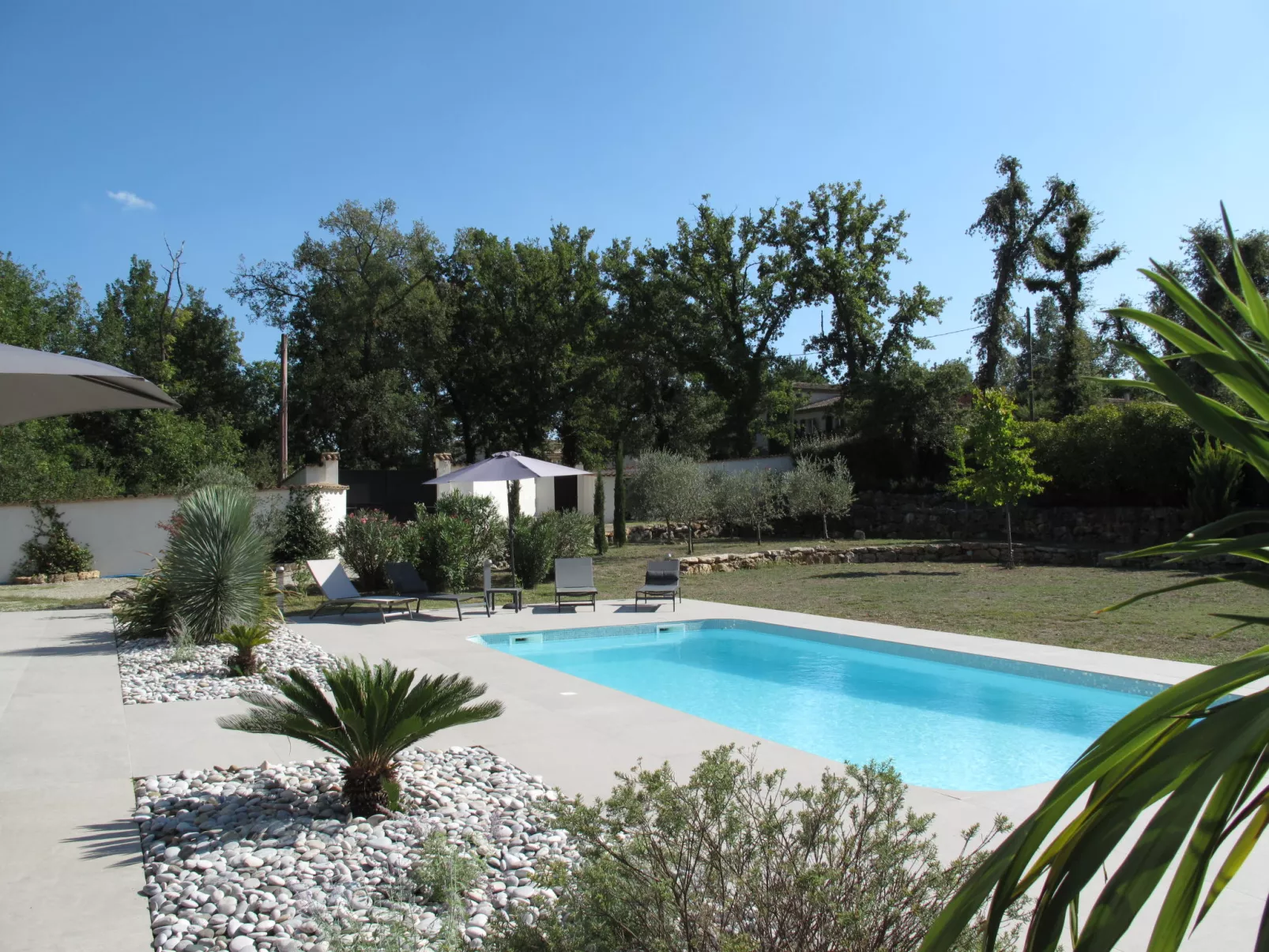 Villa D'Allongue-Outside