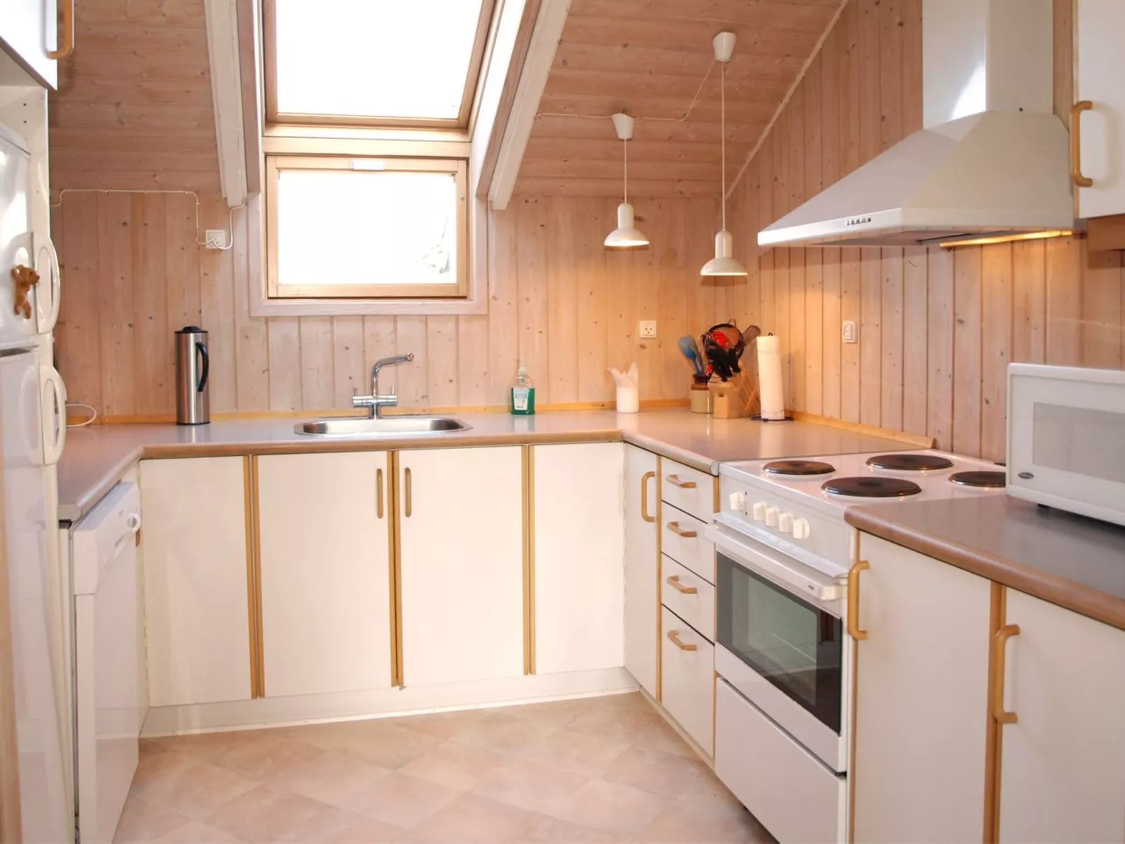 "Ascan" - 50m from the sea-Drinnen