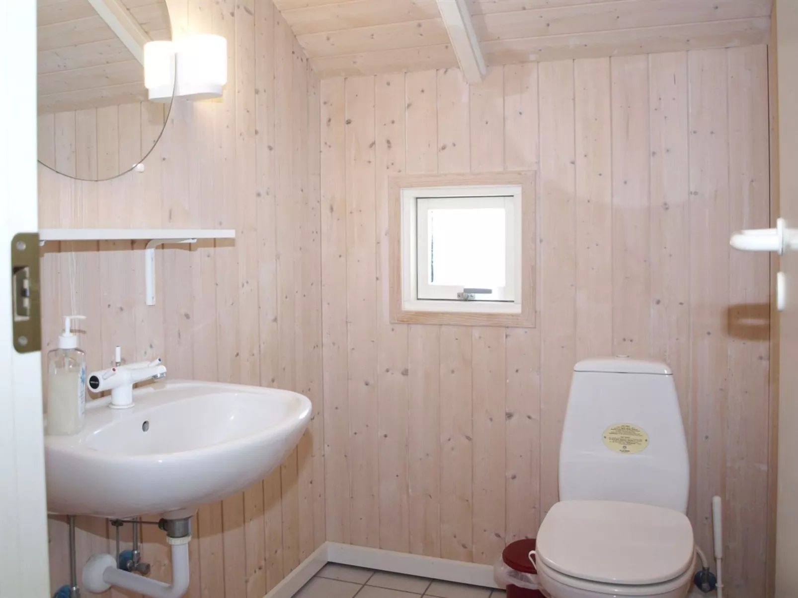 "Ascan" - 50m from the sea-Drinnen