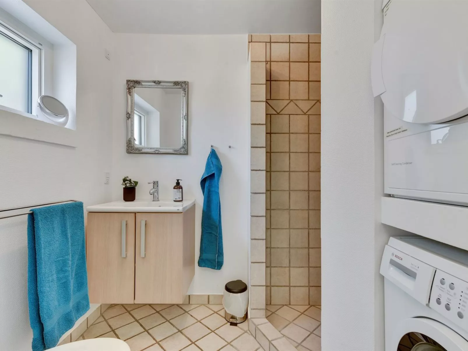 "Groa" - 200m from the sea-Inside