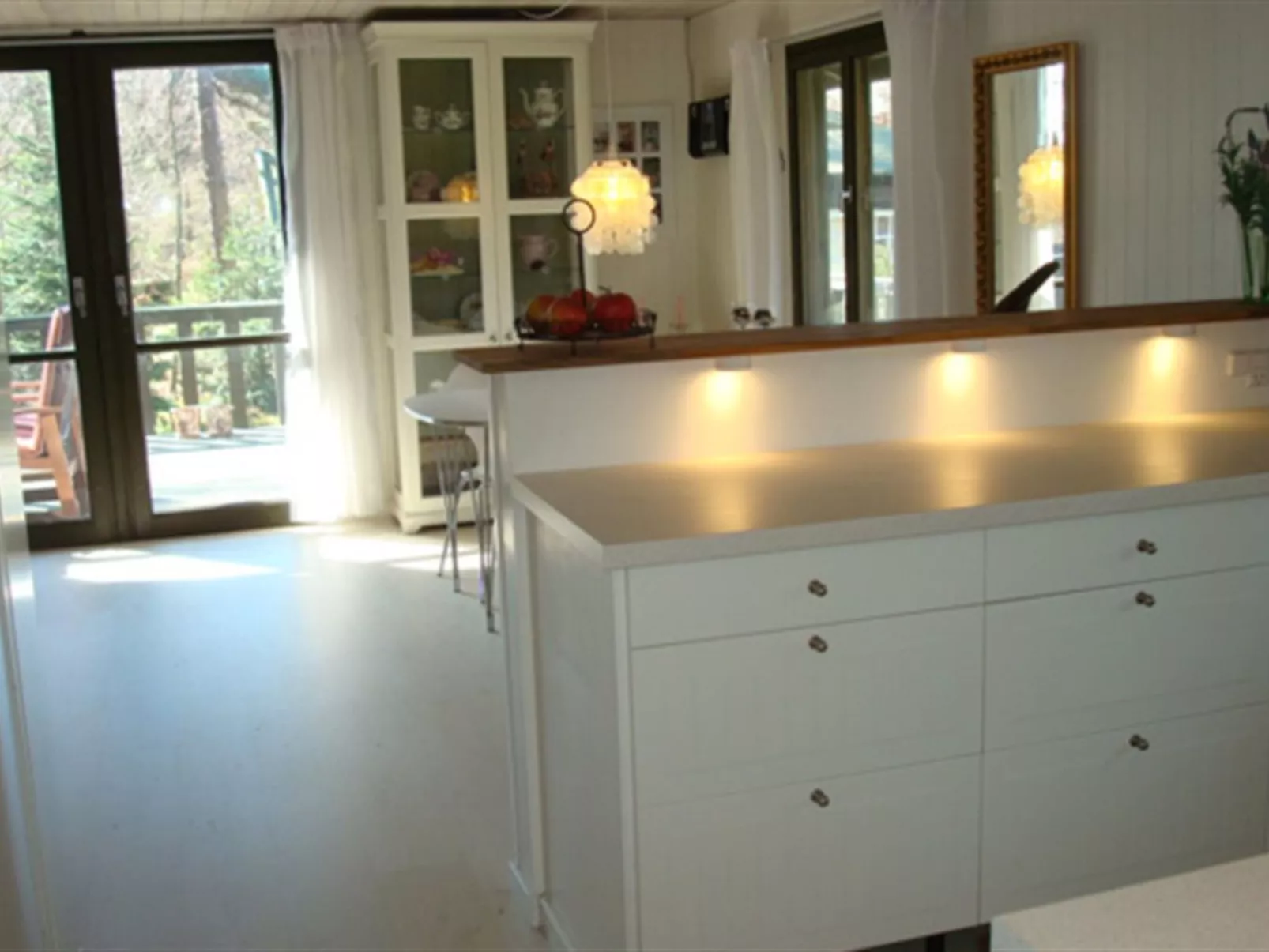 "Arild" - 10m from the sea-Inside