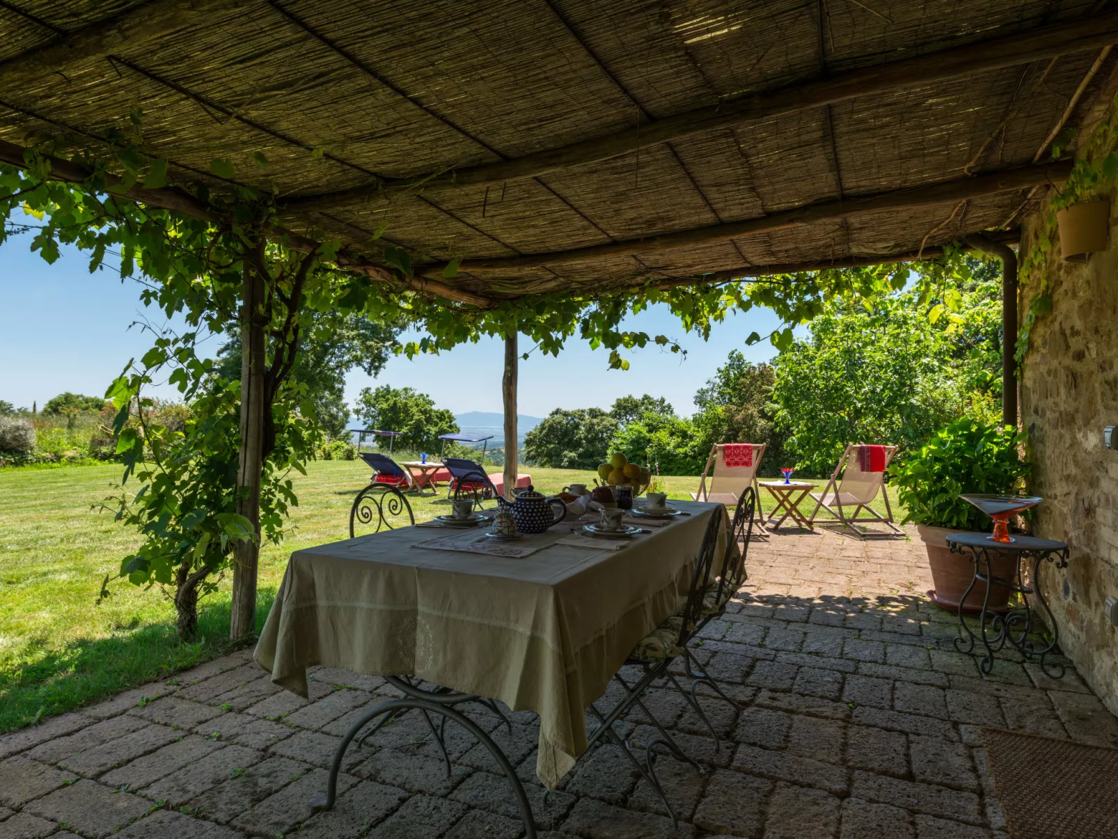 Ginestra-Draußen