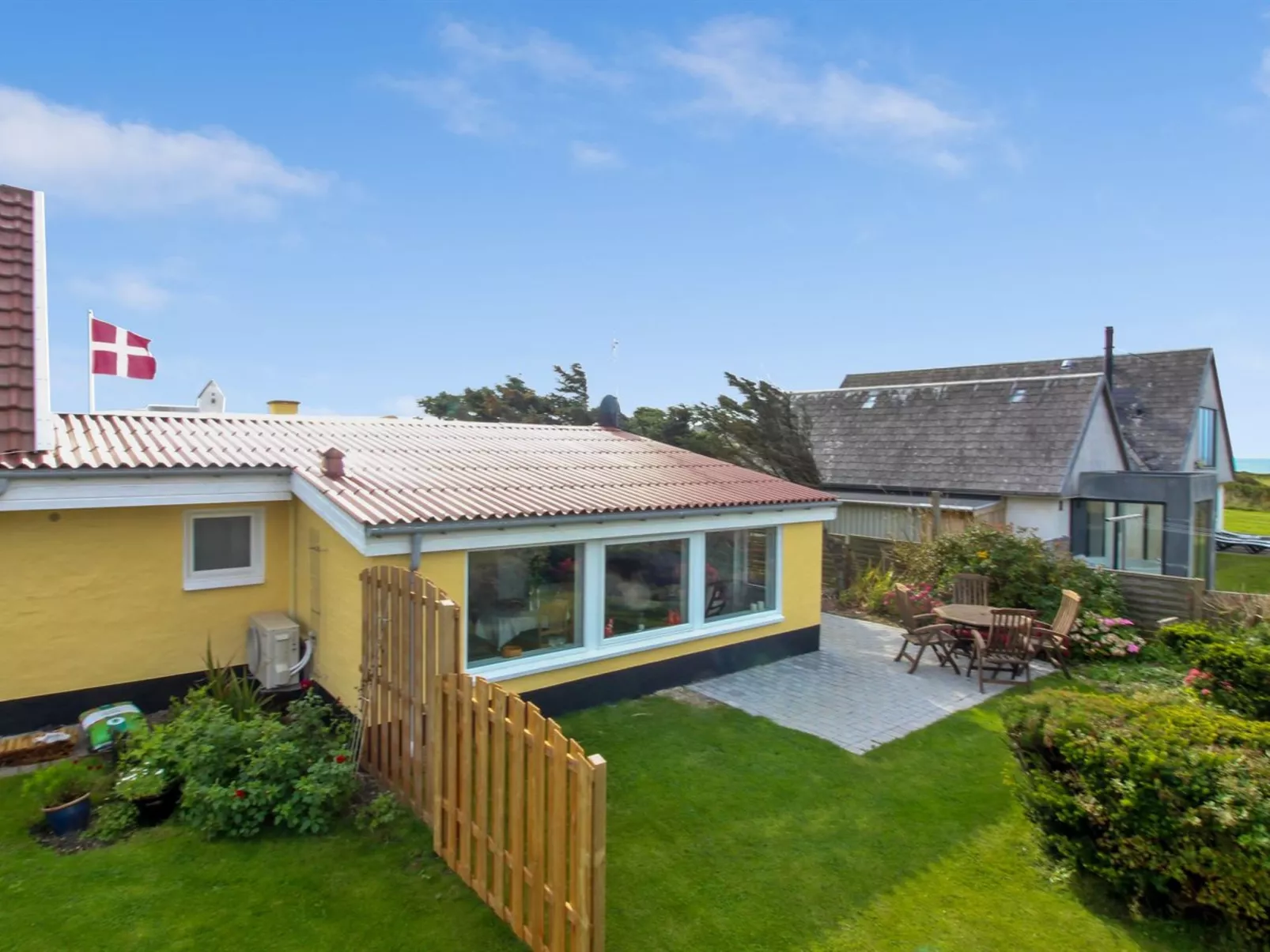 "Larentius" - 200m from the sea-Outside