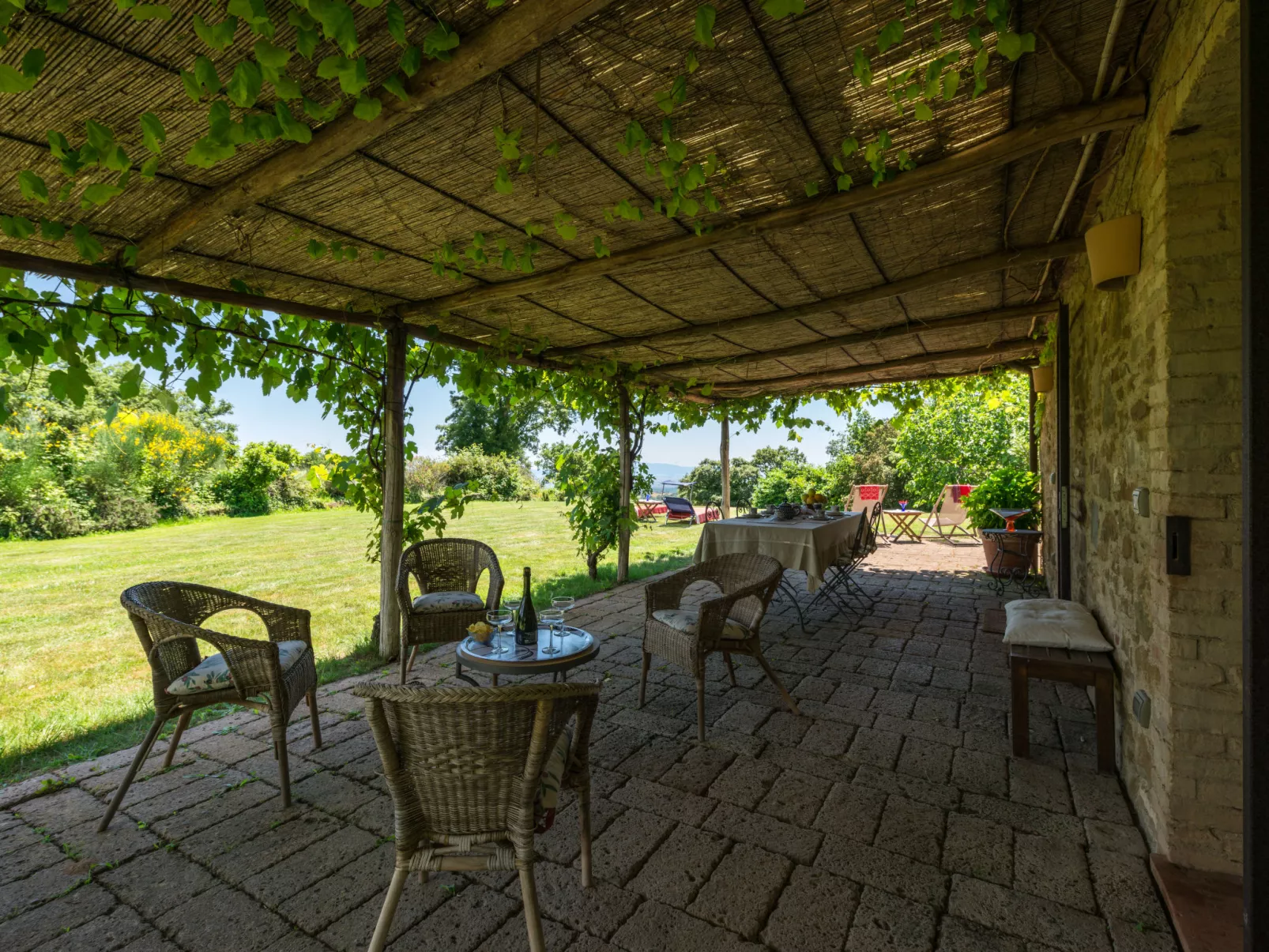 Ginestra-Draußen