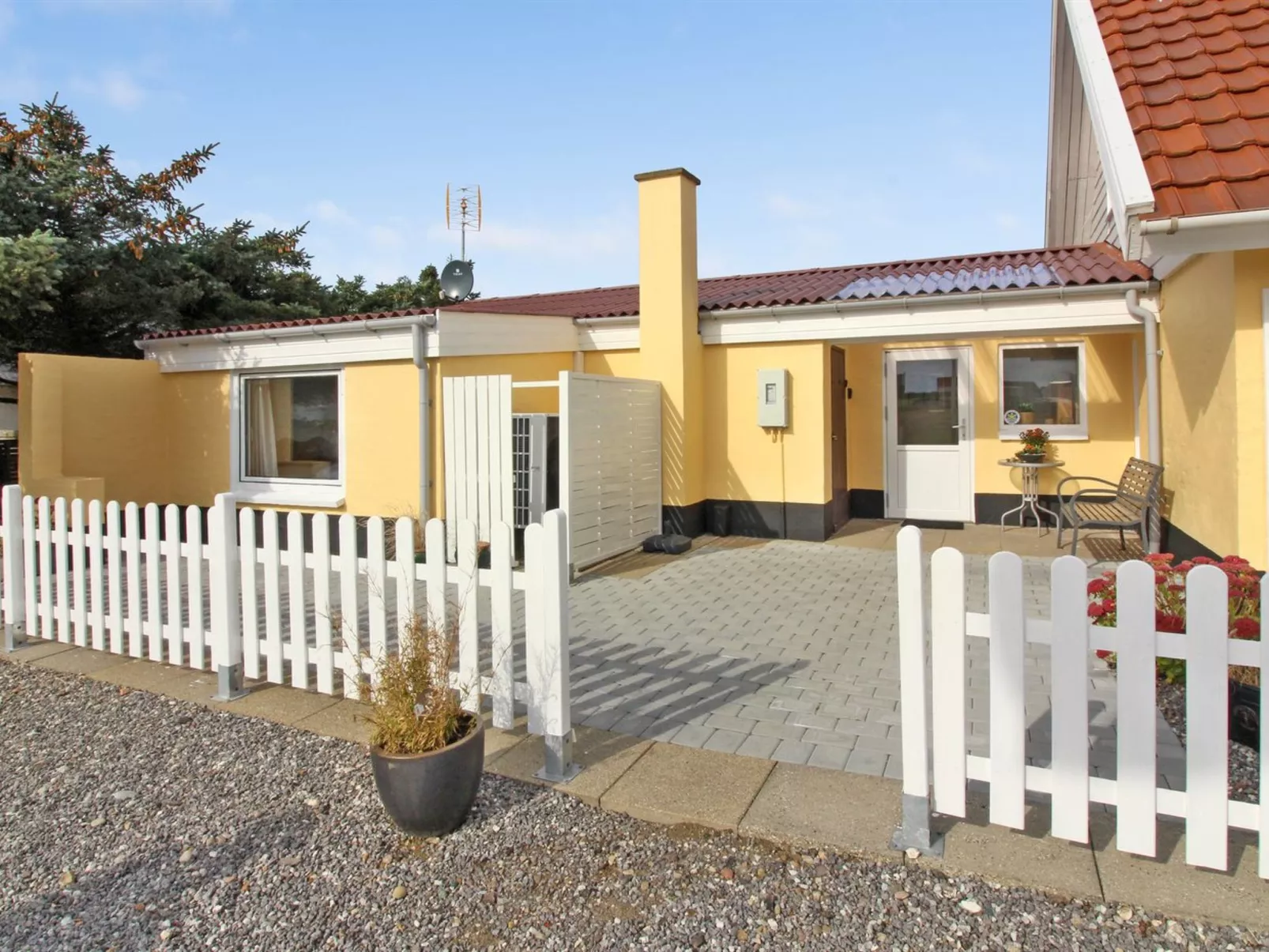"Larentius" - 200m from the sea-Inside
