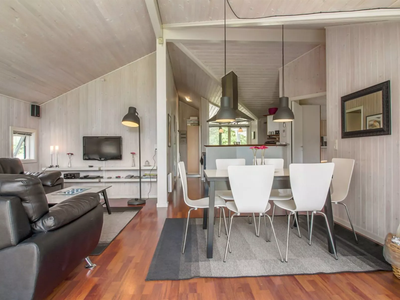 "Truls" - 800m from the sea-Inside