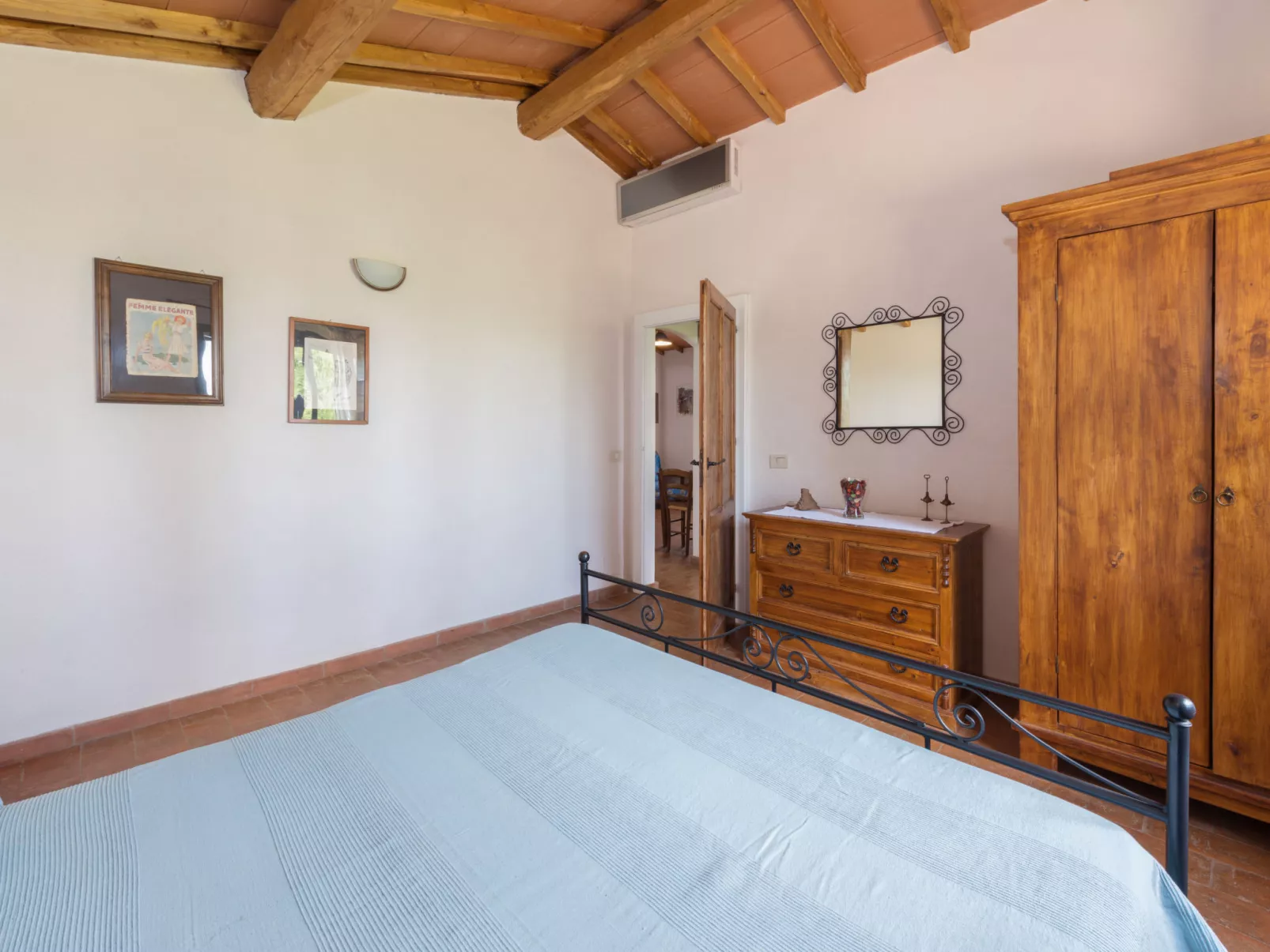 Bardi I-Inside
