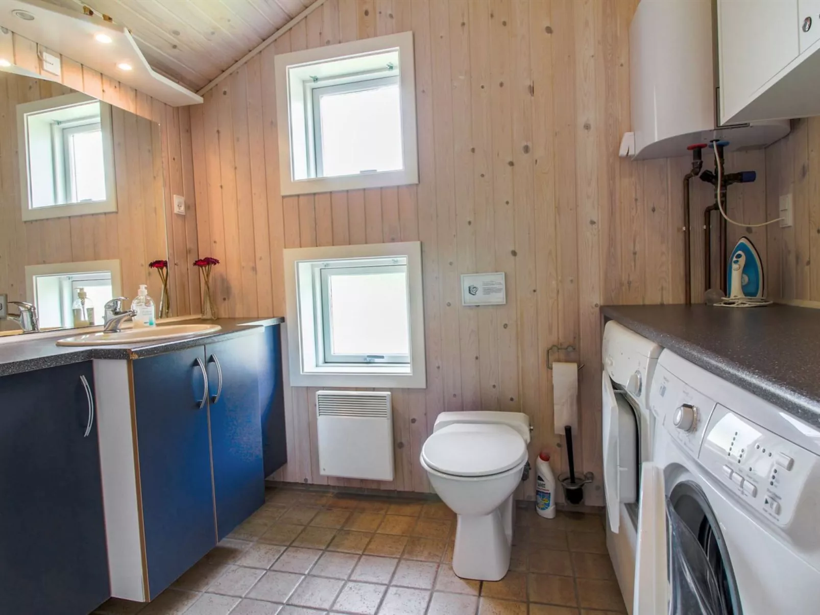 "Truls" - 800m from the sea-Inside