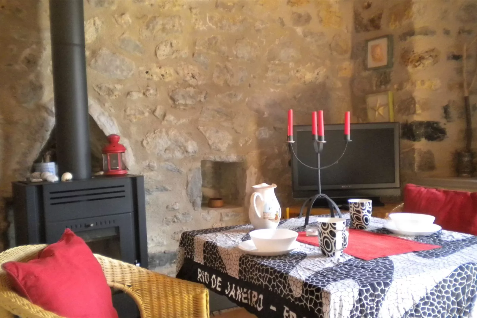 Arcadian Stone House-Salon