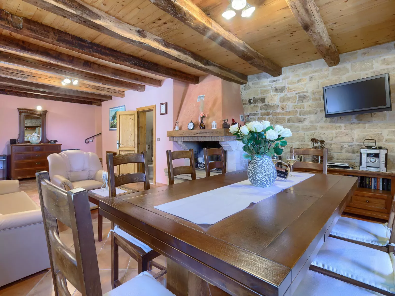 Villa Dina-Inside