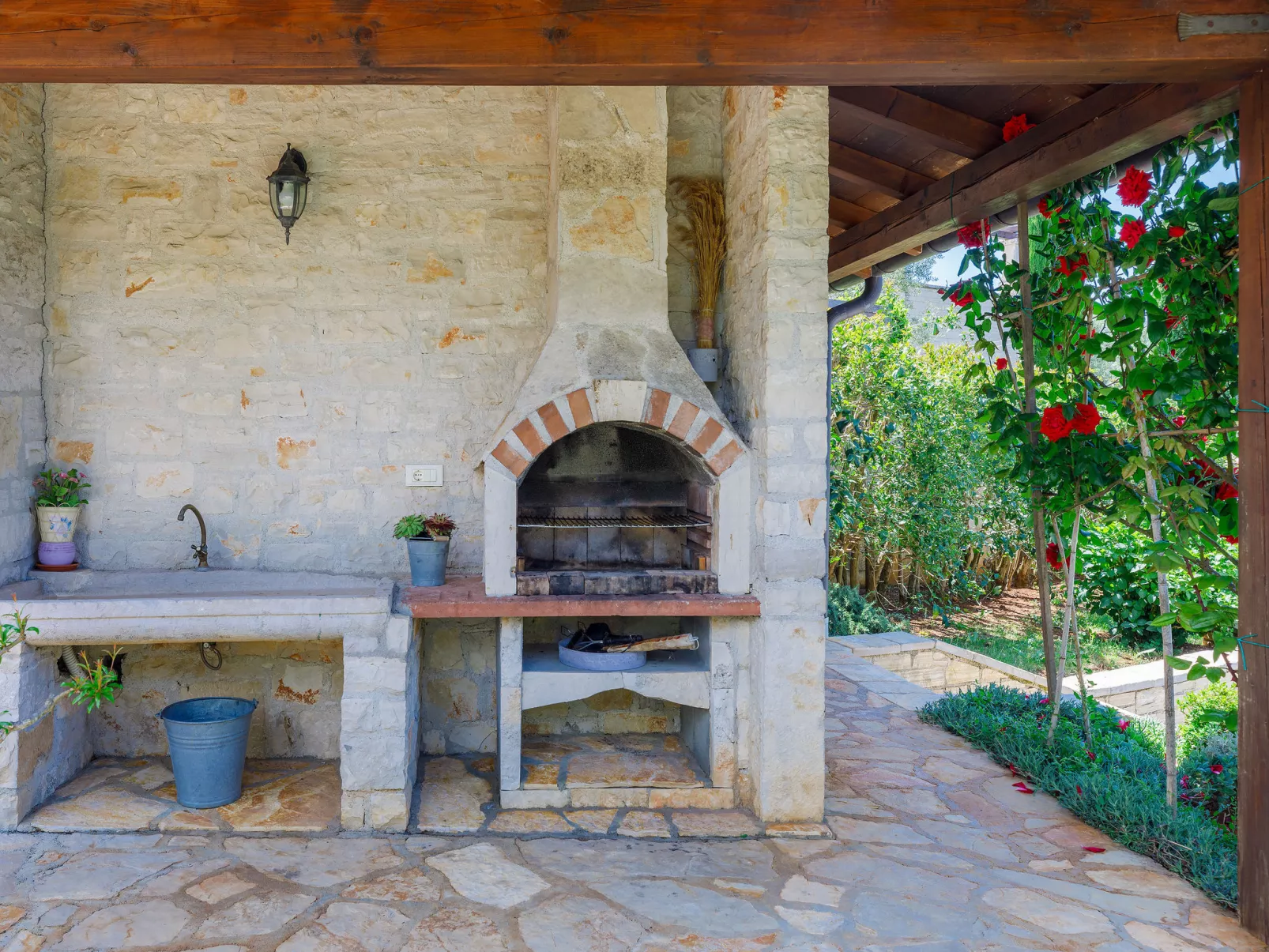 Villa Dina-Outside