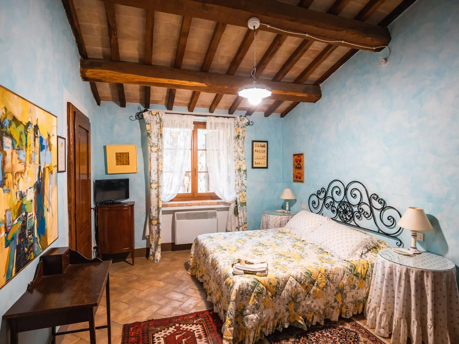 Roseto-Inside
