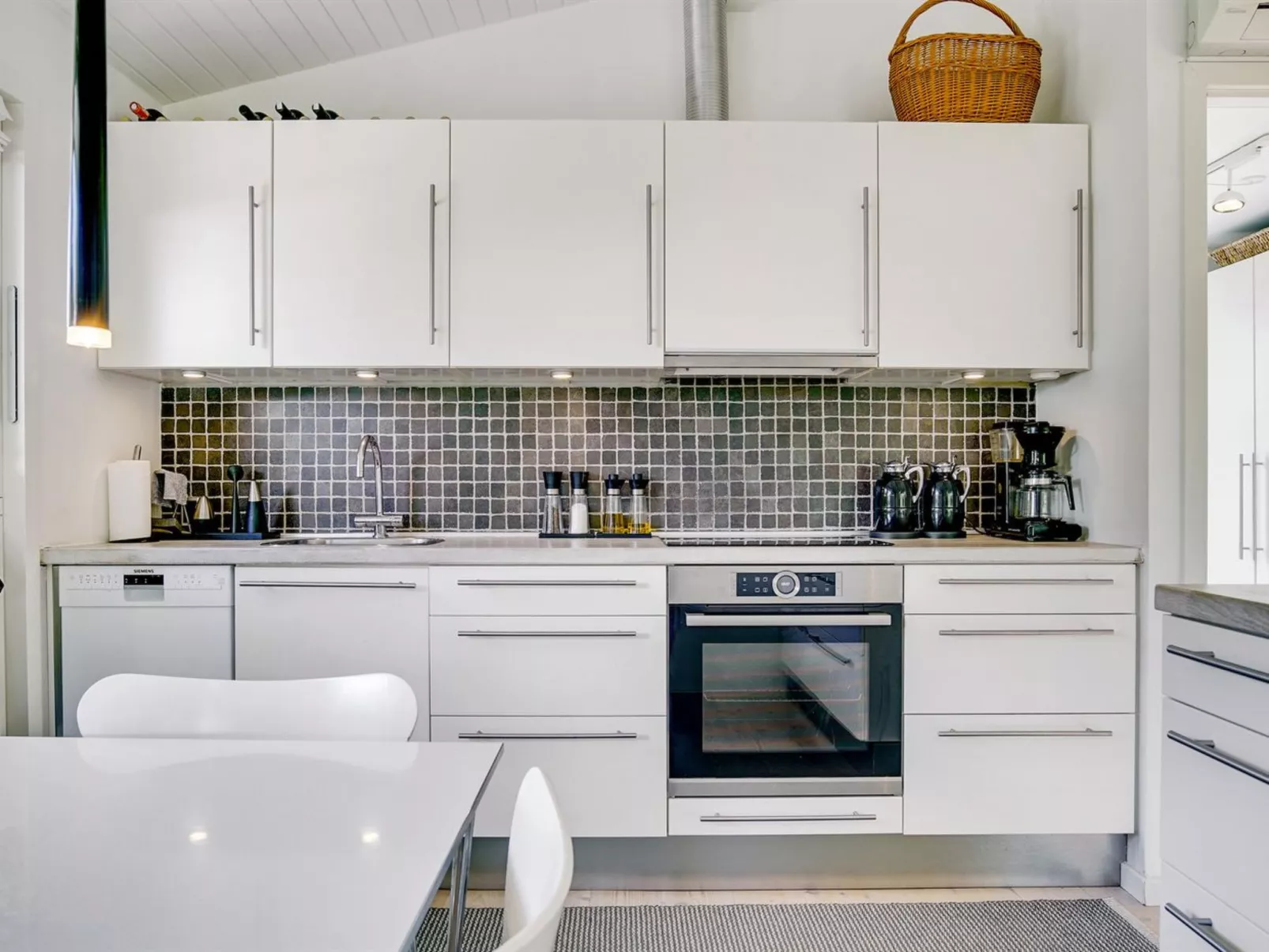 "Allaine" - 500m from the sea-Inside