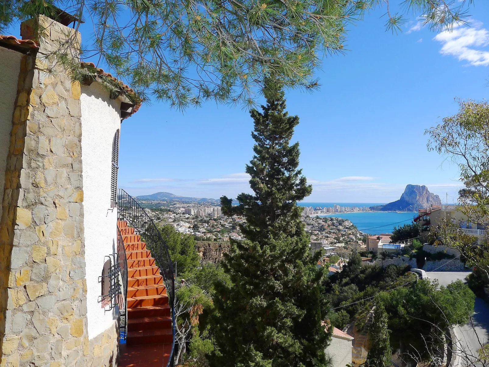 Vista Ifach-Outside