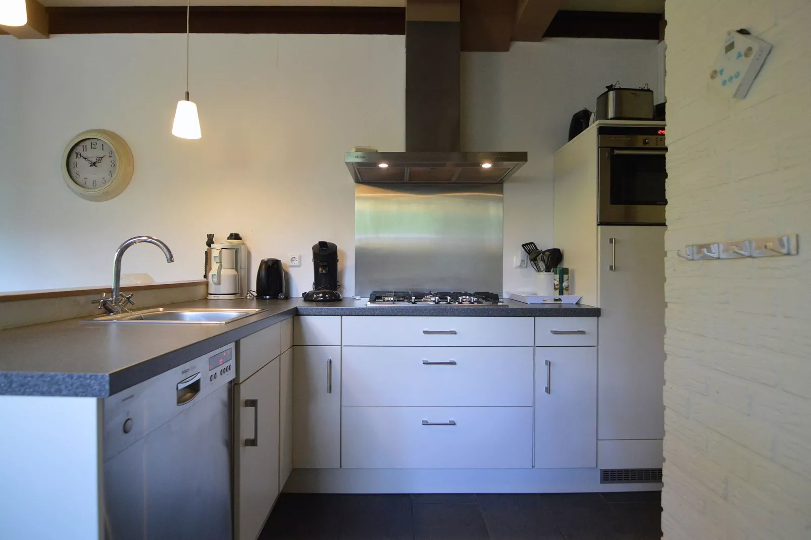 Bungalow 87-Kitchen