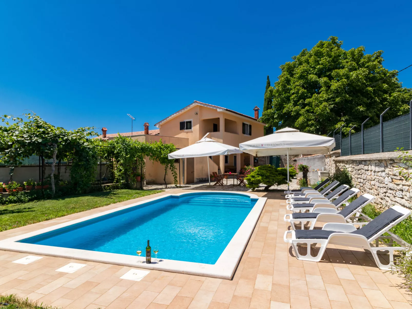 Villa San Giacomo-Outside