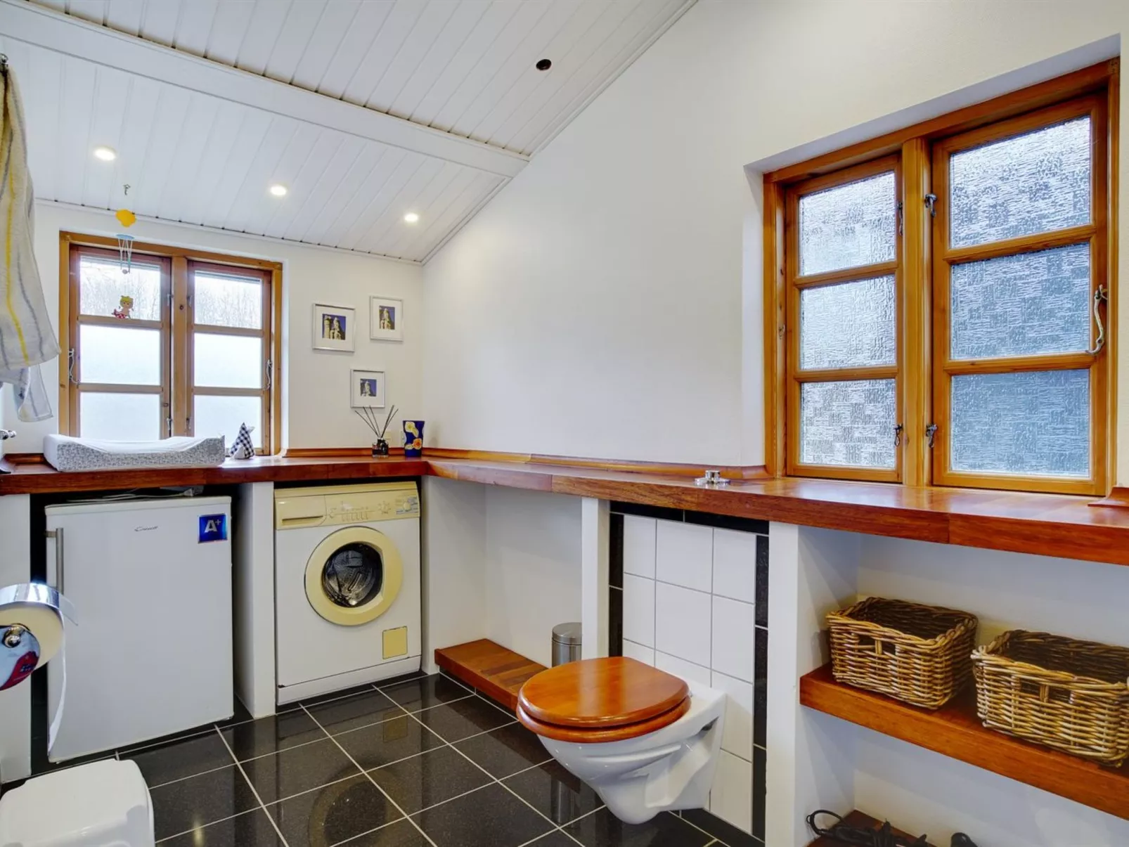 "Ilena" - 16.3km from the sea-Inside