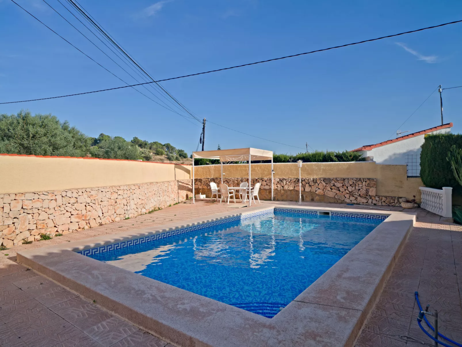 Villa Servinola-Outside