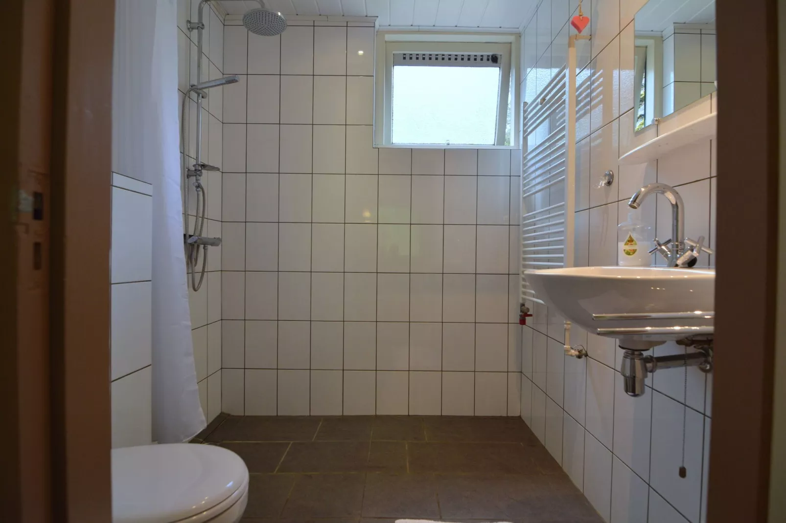 Bungalow 87-Bathroom