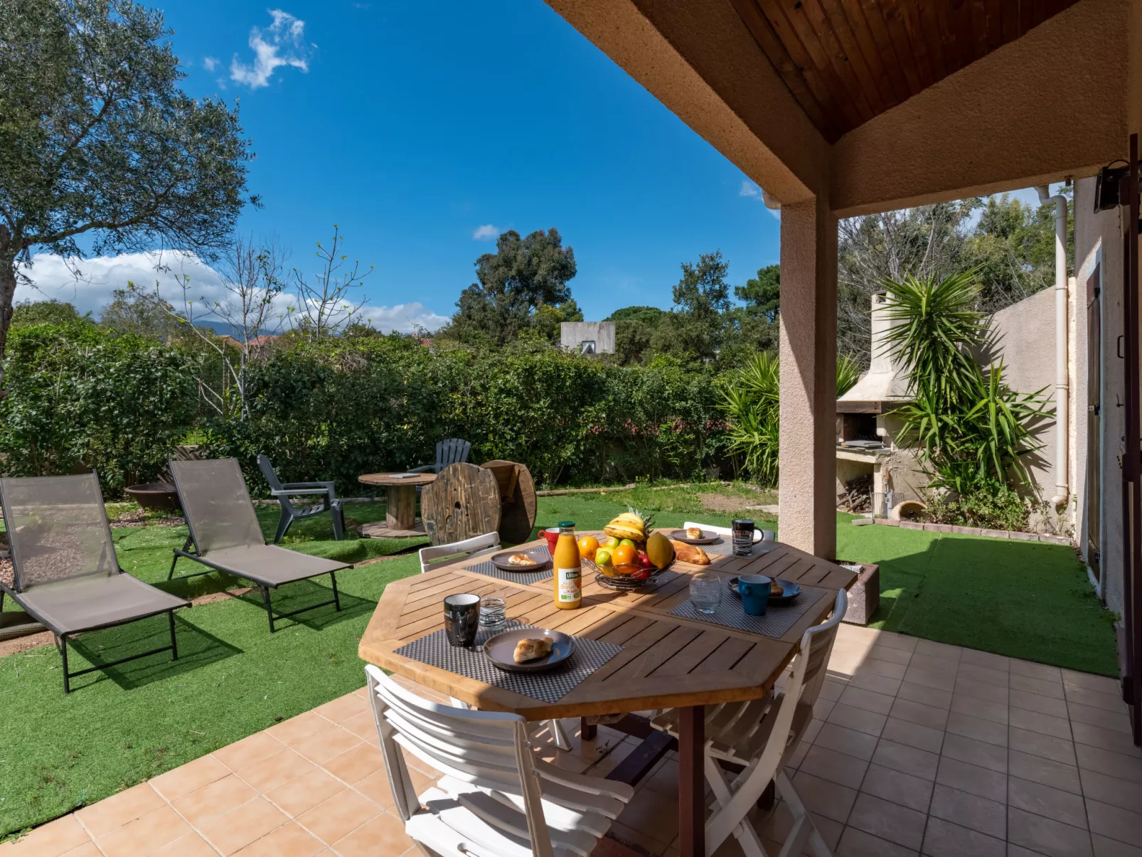 Villa Vaccaja-Outside