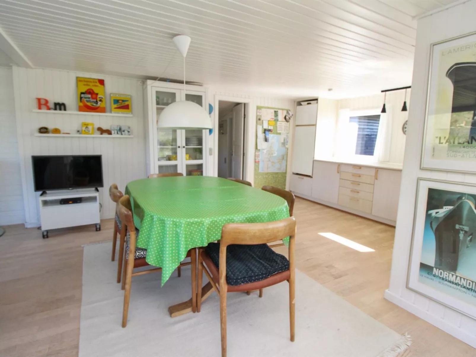 "Fromer" - 50m from the sea-Inside