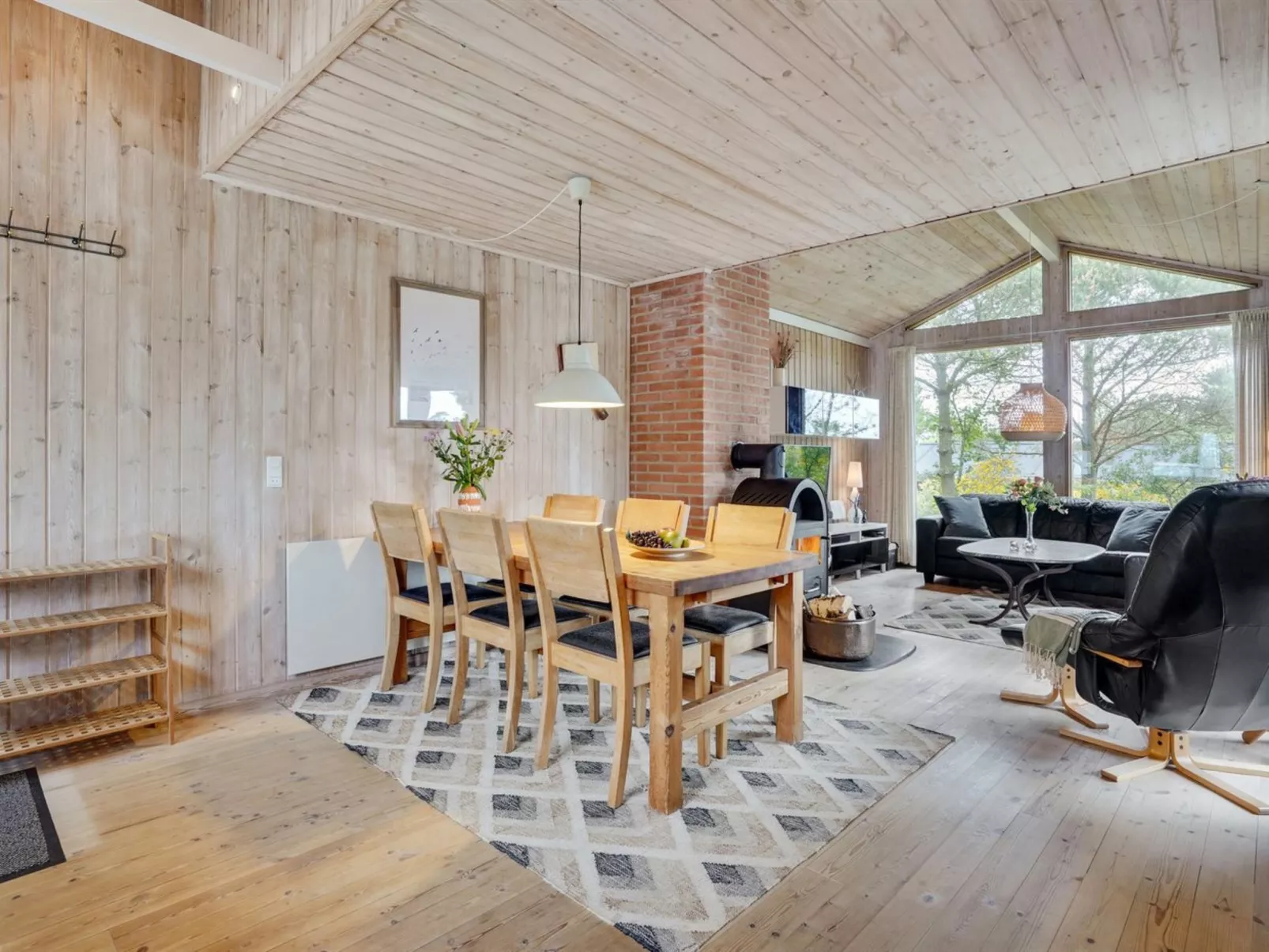 "Jaskirt" - 125m from the sea-Drinnen