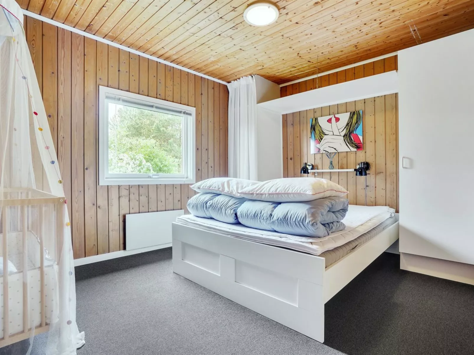"Jaskirt" - 125m from the sea-Drinnen