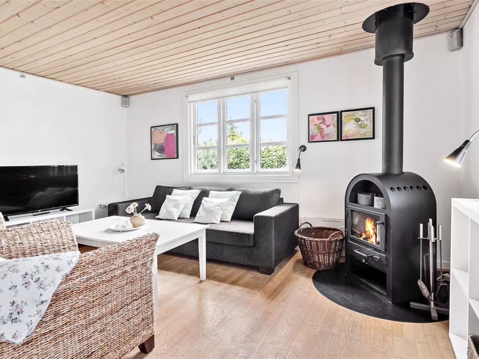 "Skrolan" - 200m from the sea-Drinnen