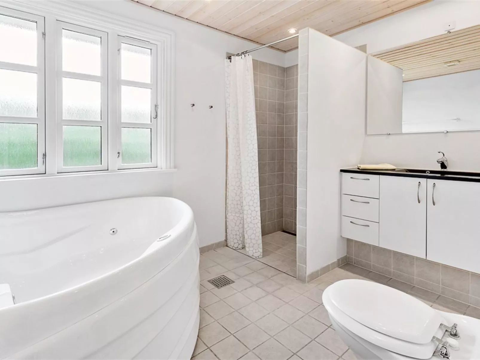 "Skrolan" - 200m from the sea-Drinnen