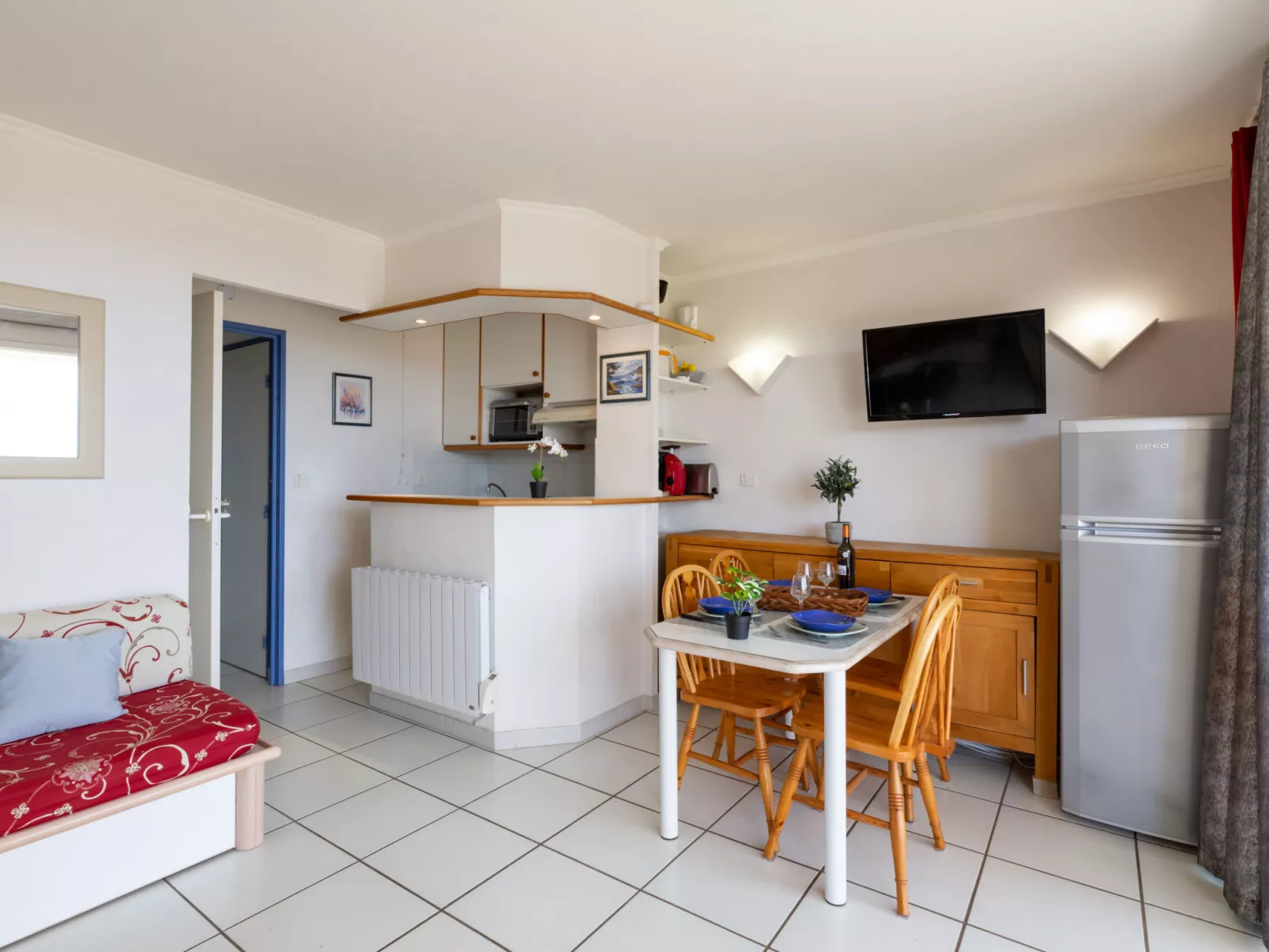 Les Bastides (I3 049)-Dedans