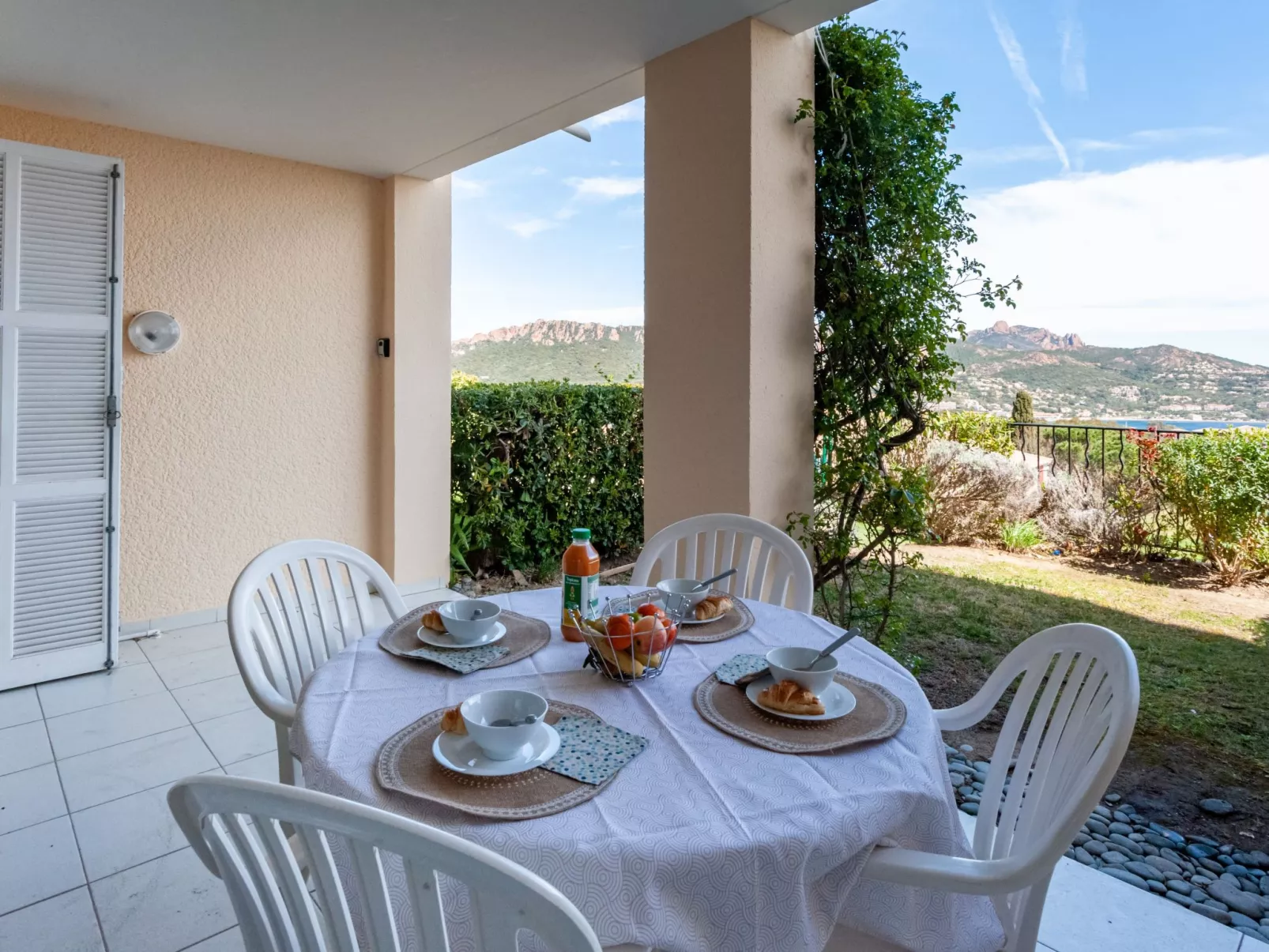 Les Bastides (O5 018)-Dehors