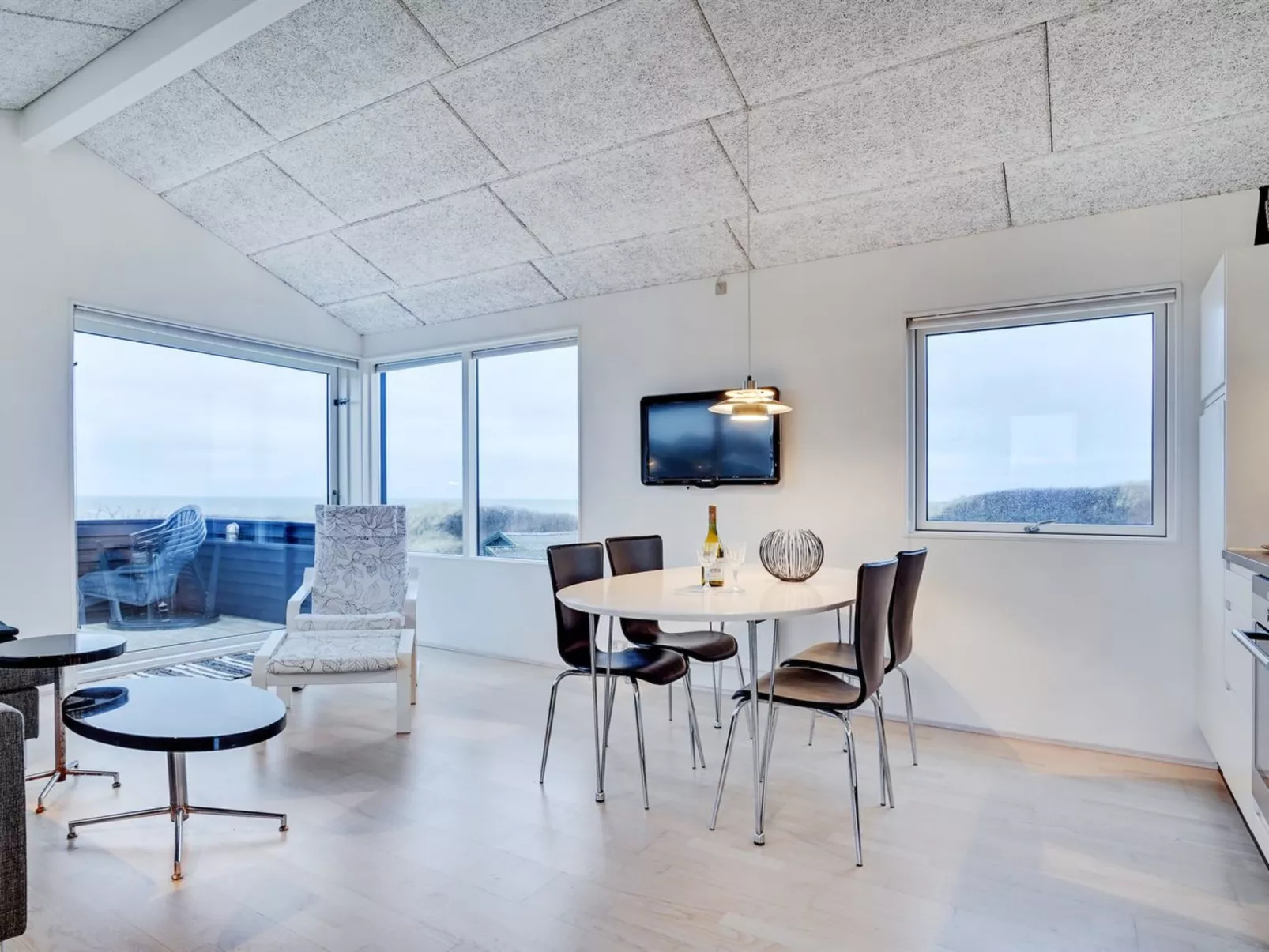 "Skade" - 75m from the sea-Inside