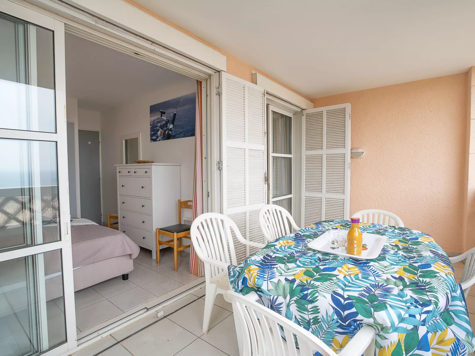 Les Bastides (I2 047)-Outside