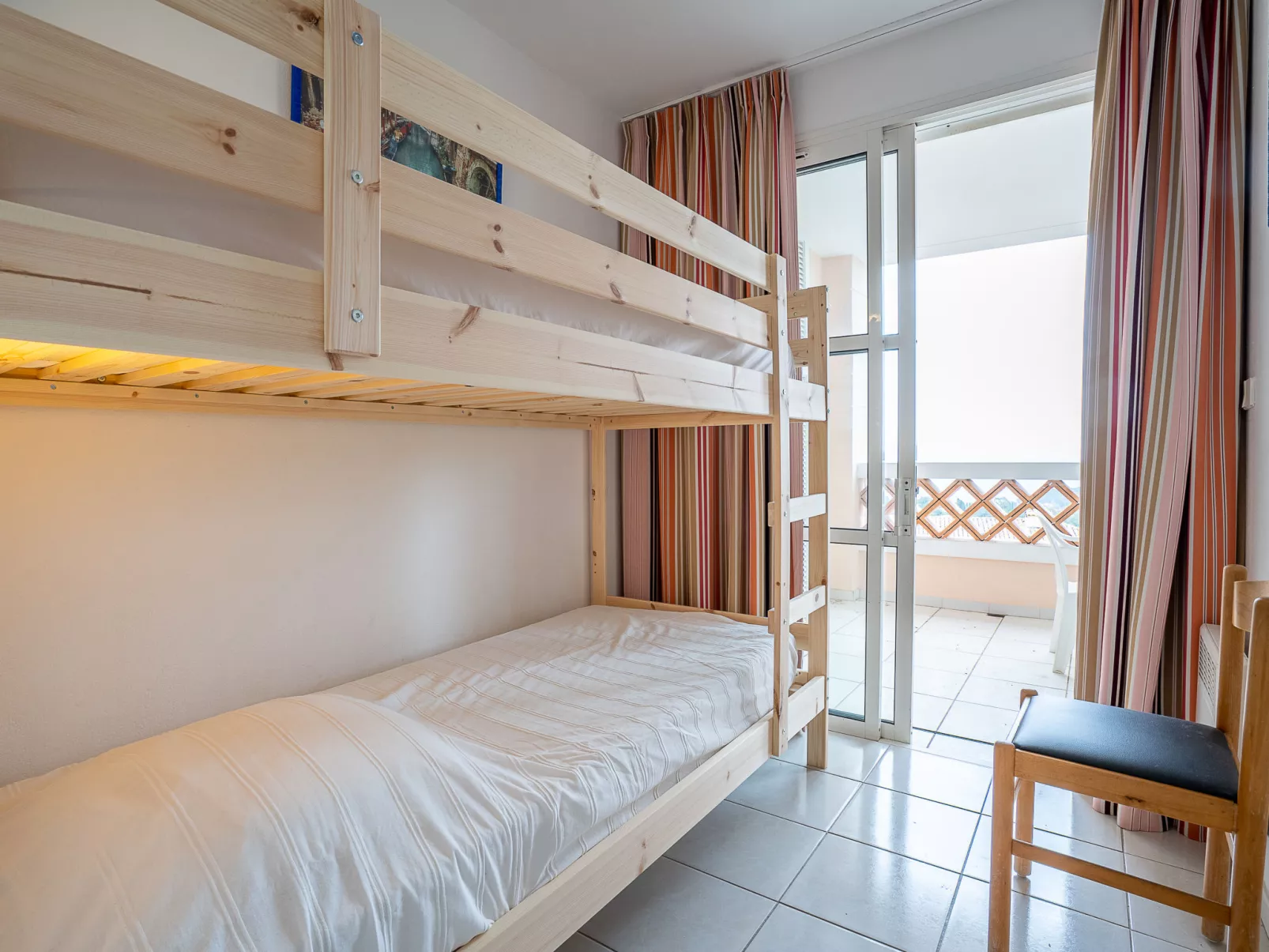 Les Bastides (I2 047)-Inside
