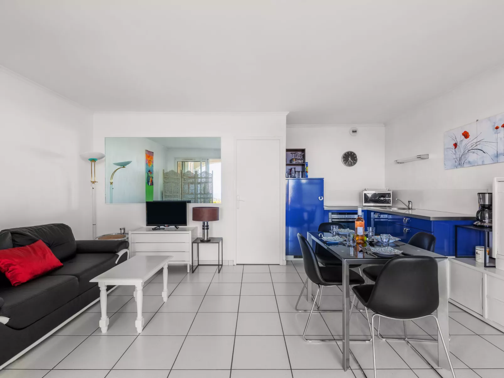 Les Bastides (O4 023)-Dedans