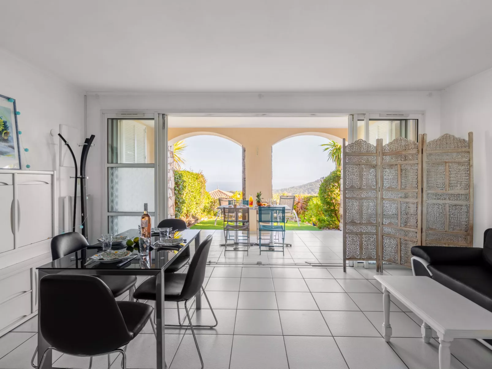 Les Bastides (O4 023)-Dedans