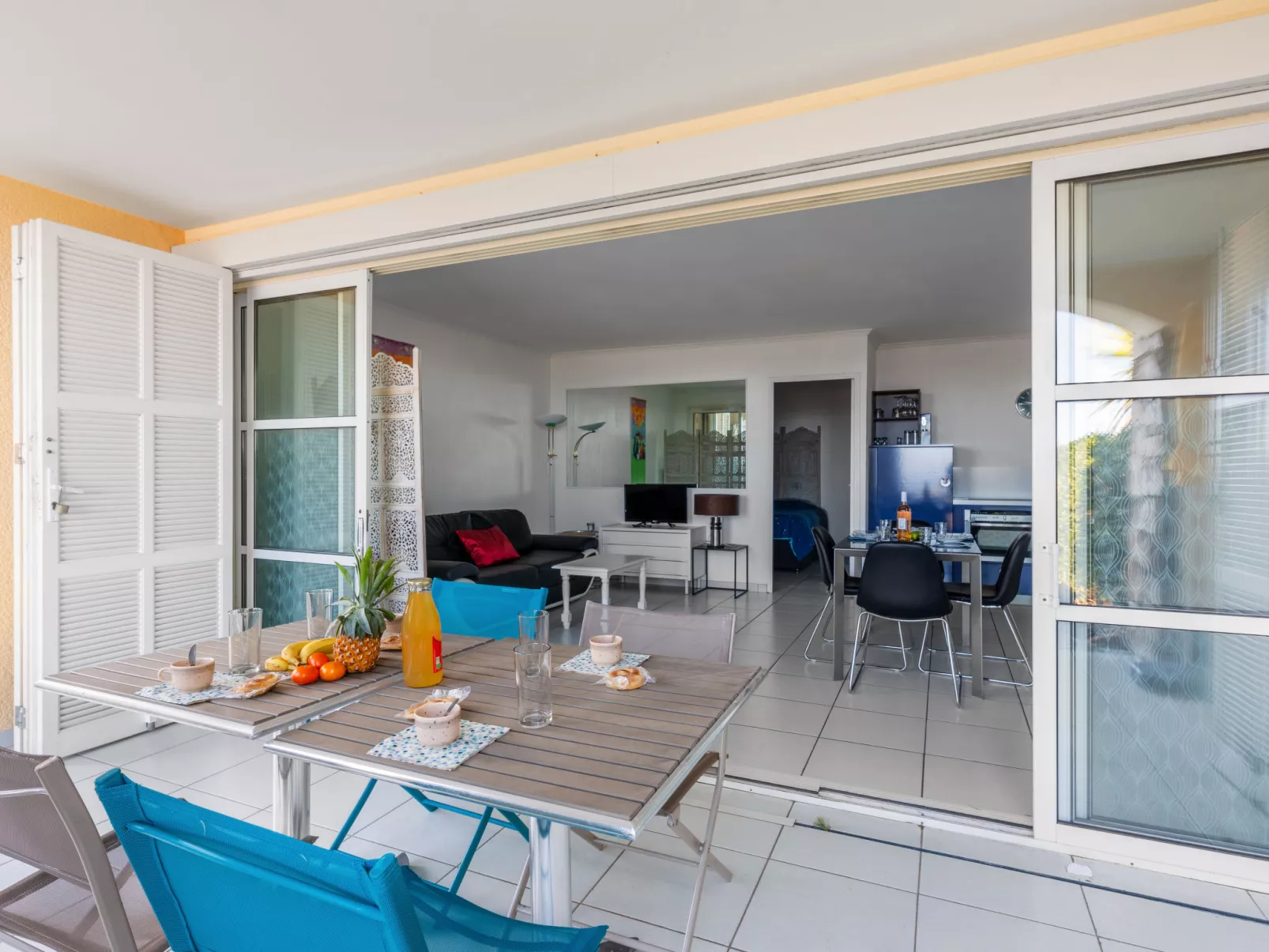 Les Bastides (O4 023)-Dehors