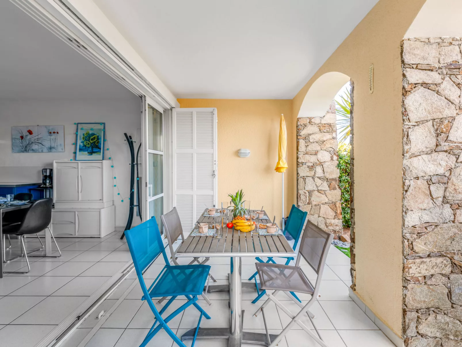 Les Bastides (O4 023)-Dehors