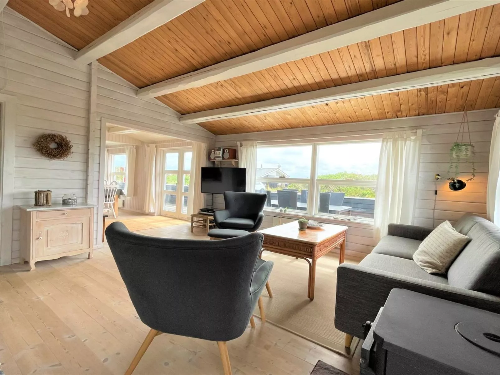"Arbnora" - 400m from the sea-Inside