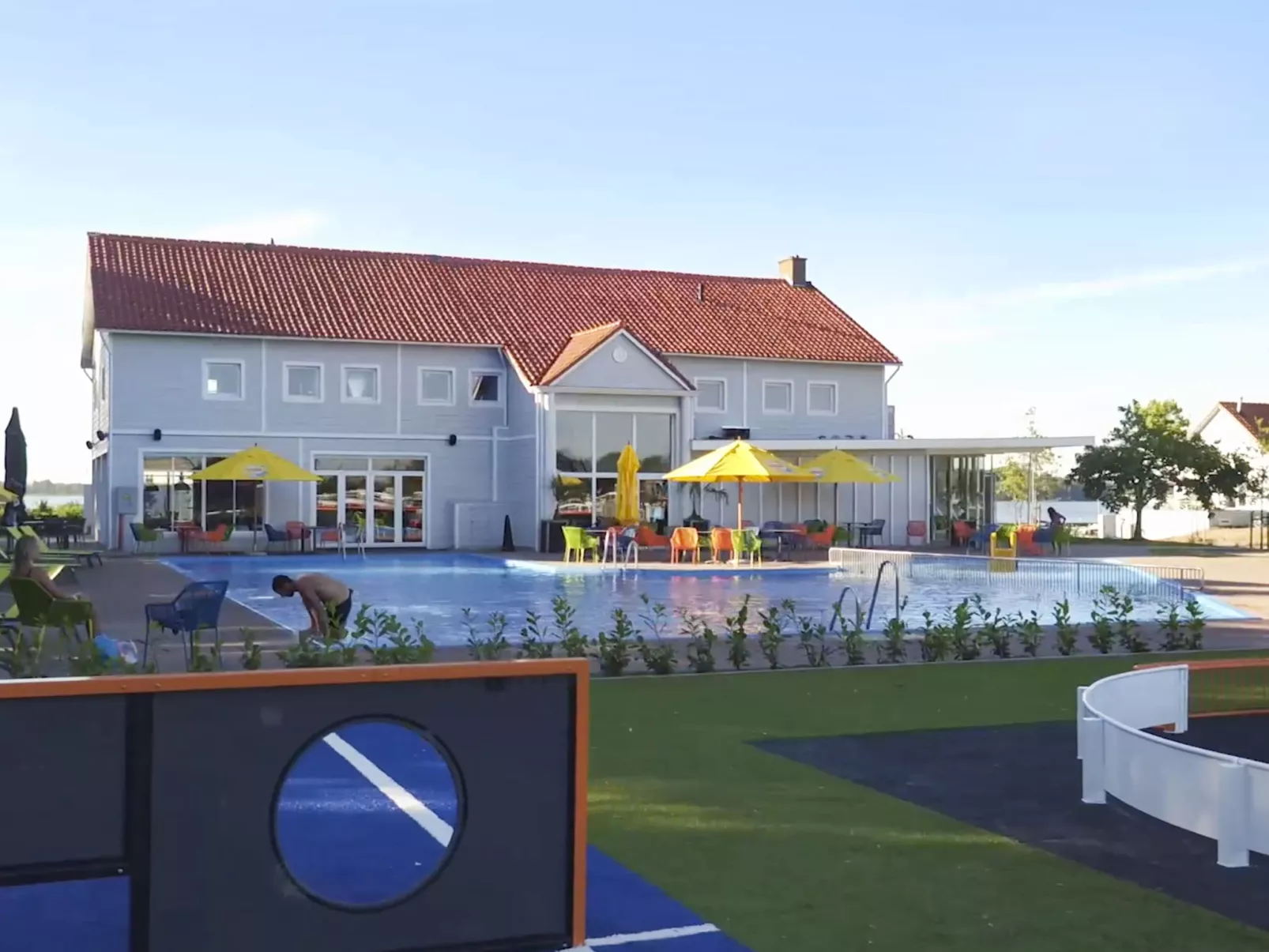 Tiny Lodge 4-Outside