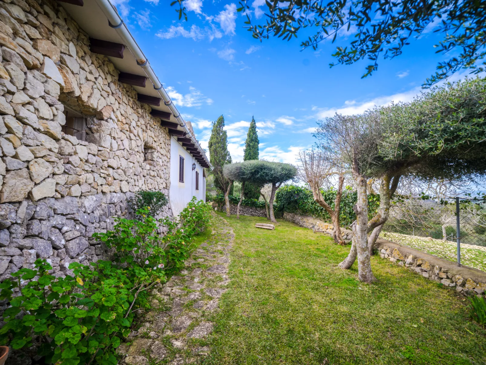 Sant Joan-Outside