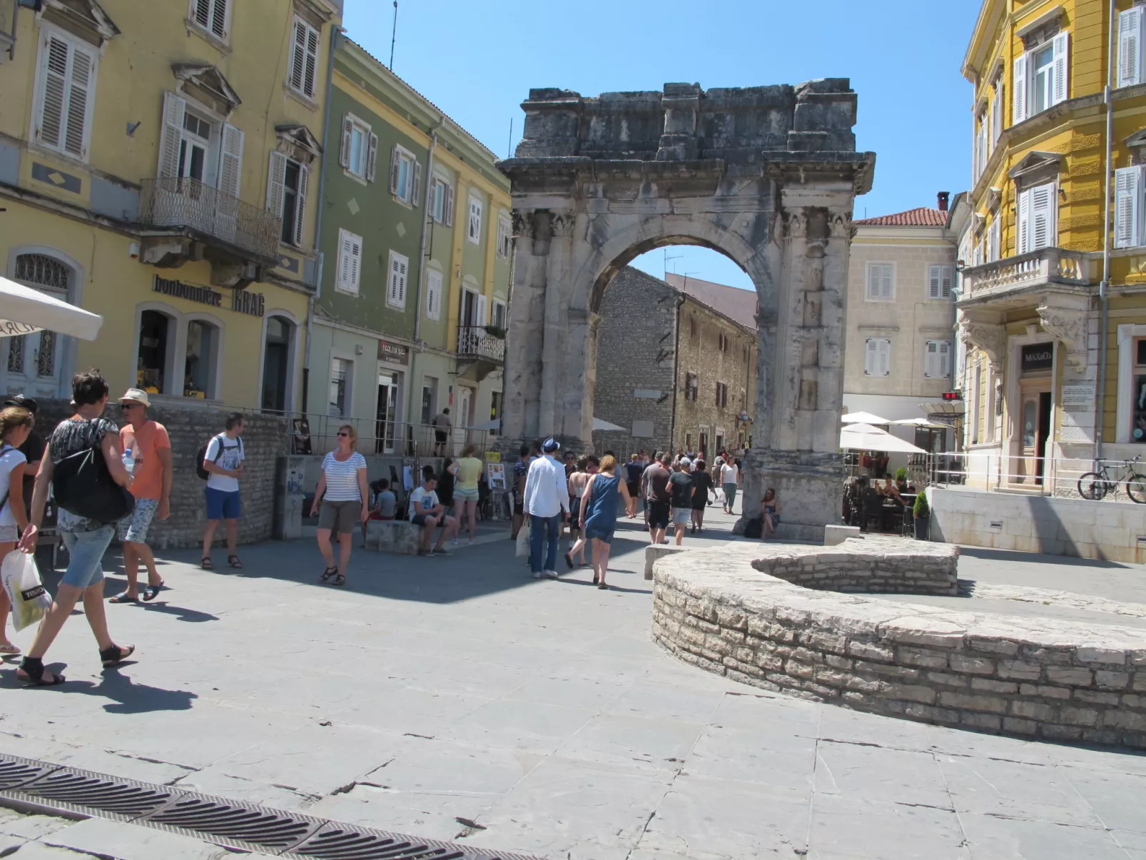Martinović-Area