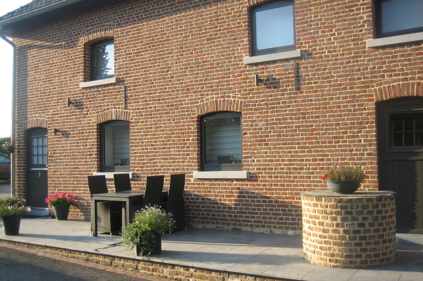 I gen Roemel-Exterior summer