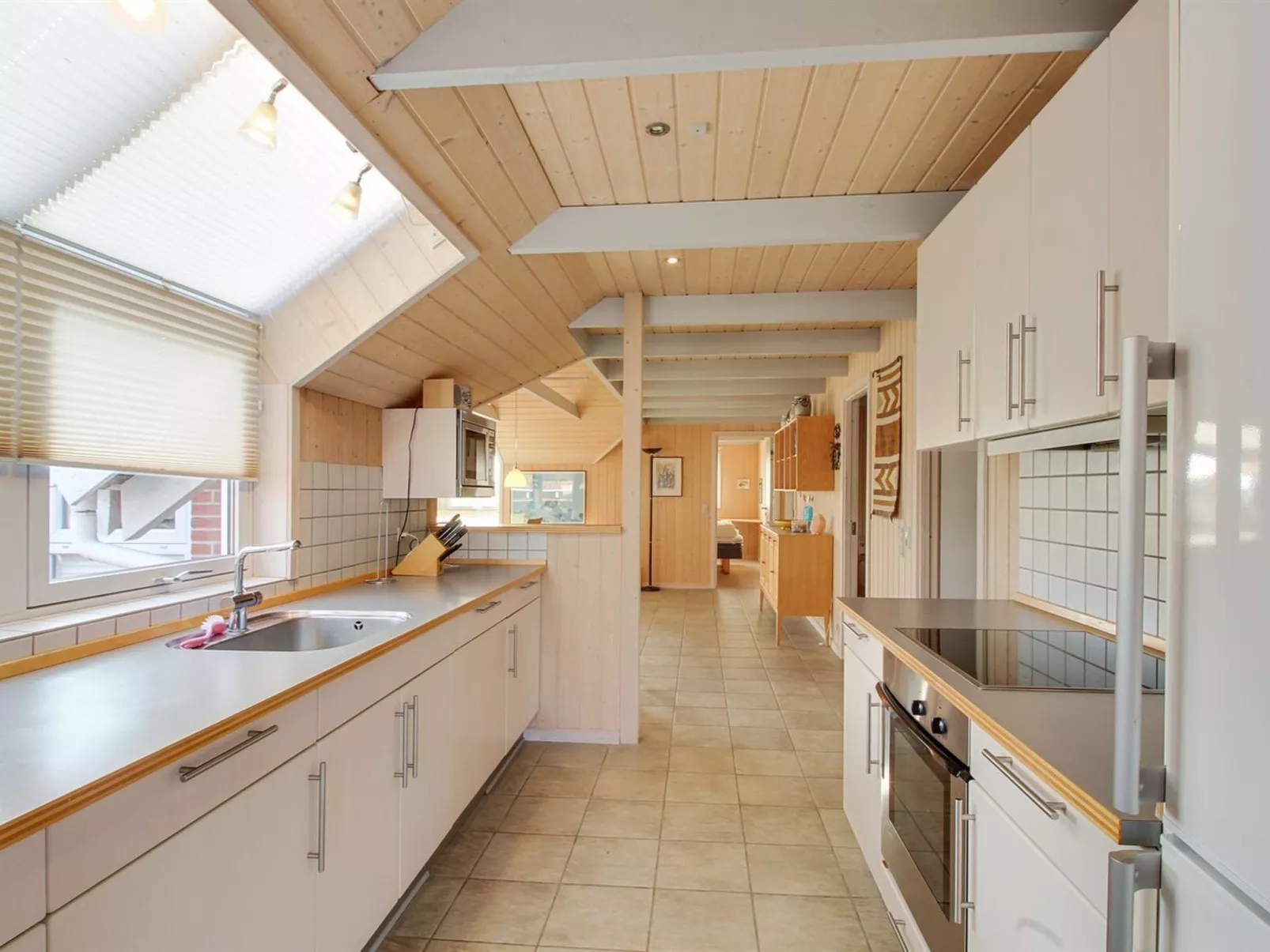 "Drusilla" - 800m from the sea-Inside