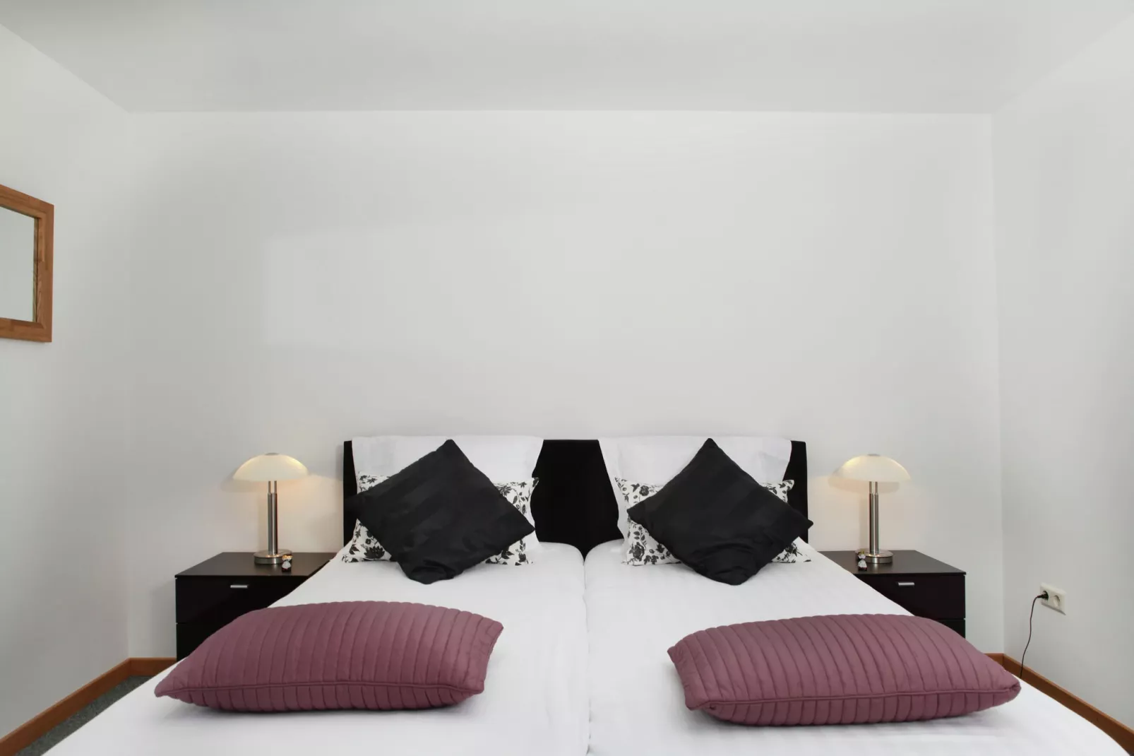 I gen Roemel-Bedroom