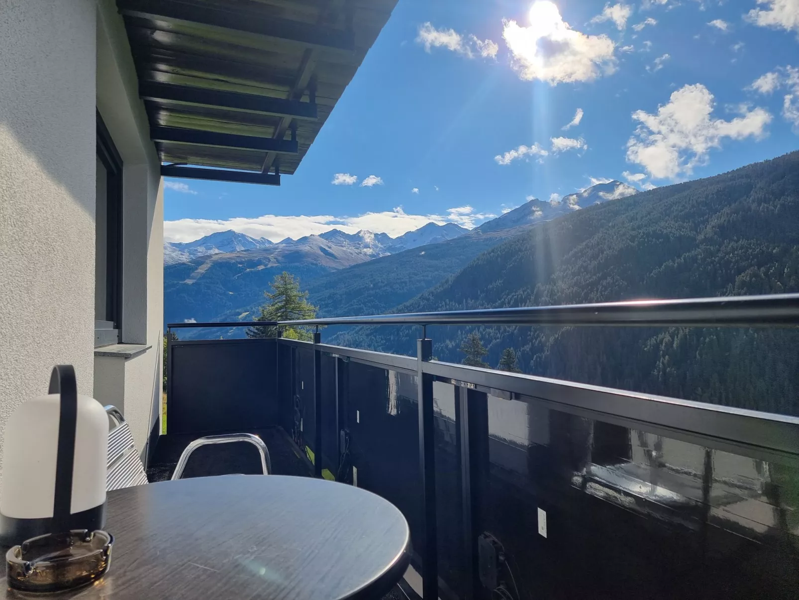 Alpenliebe-Outside