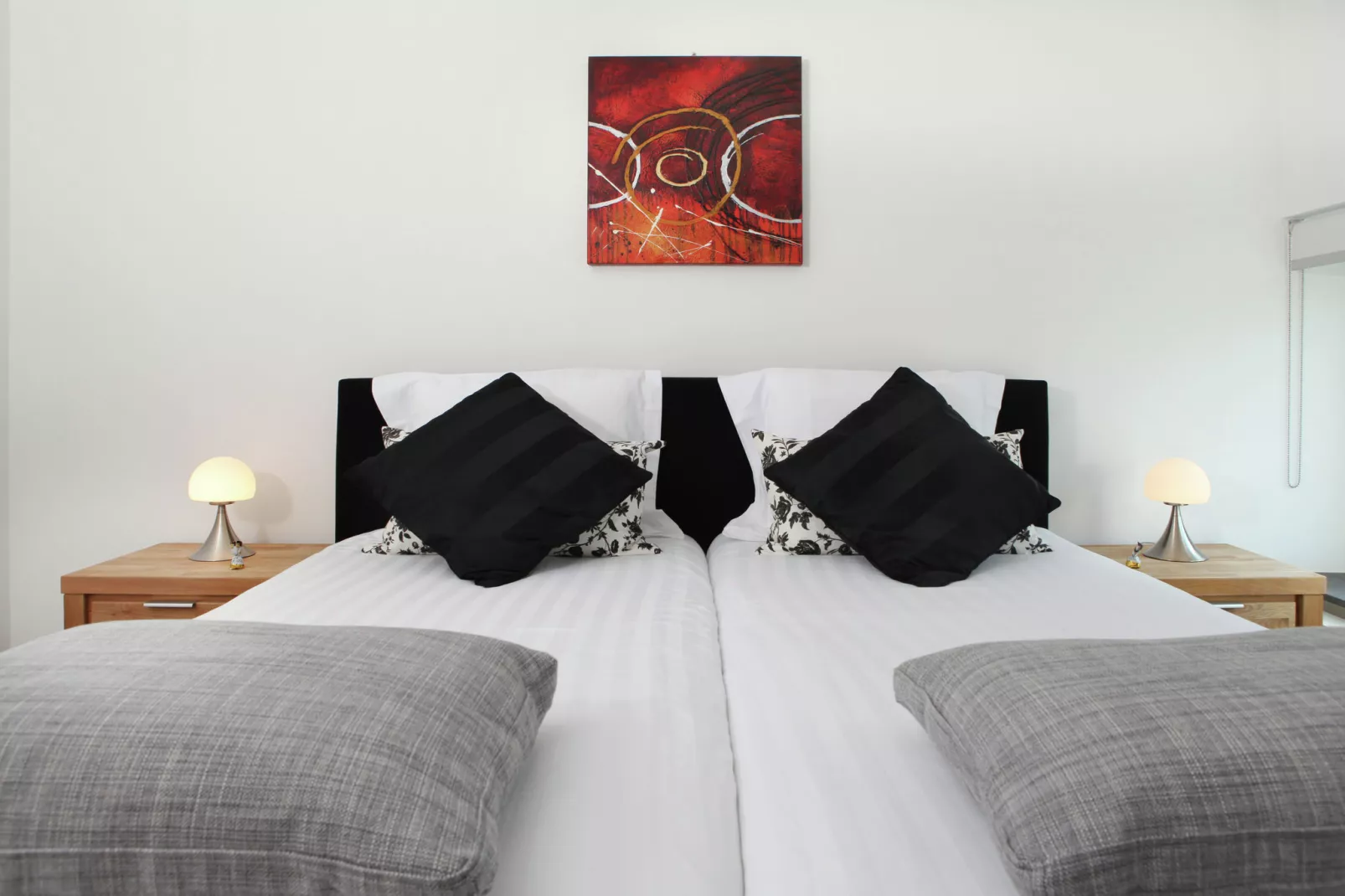 I gen Roemel-Bedroom